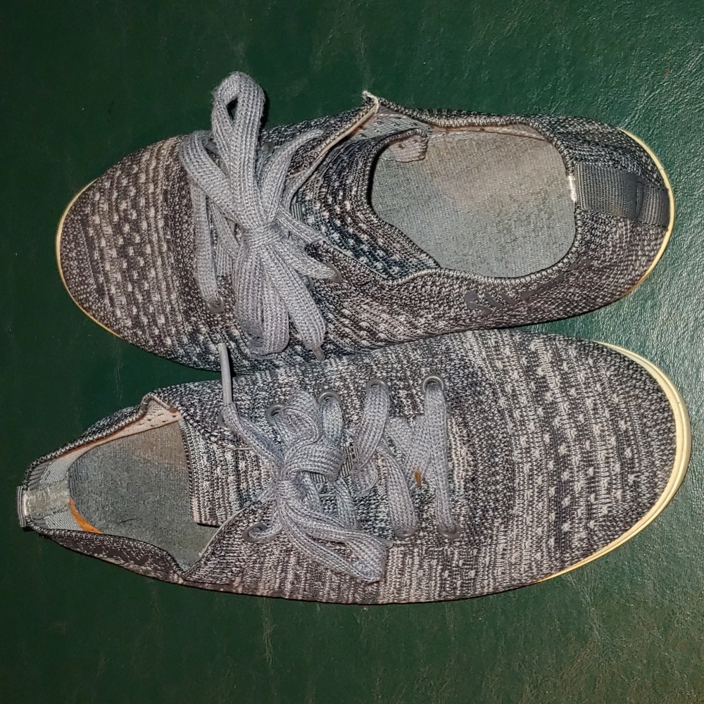 Suavs "The Zilker" knit gray with white sole women's size 8